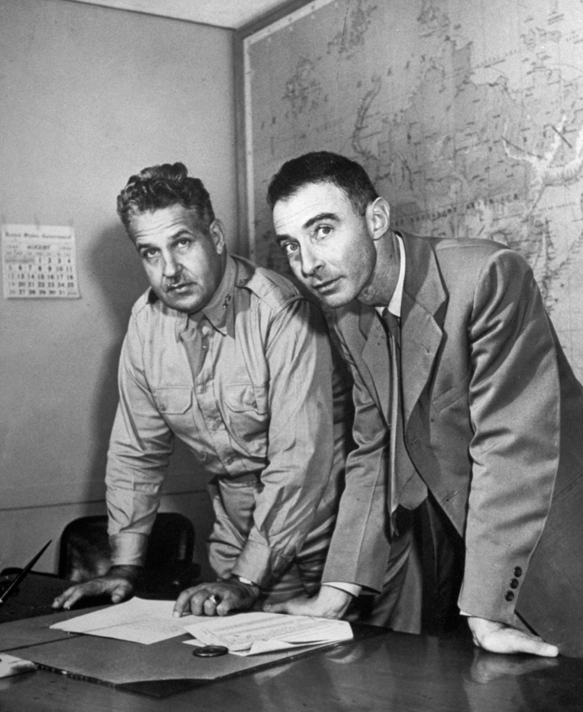 Leslie Groves, military head of the Manhattan Project, with Oppenheimer.